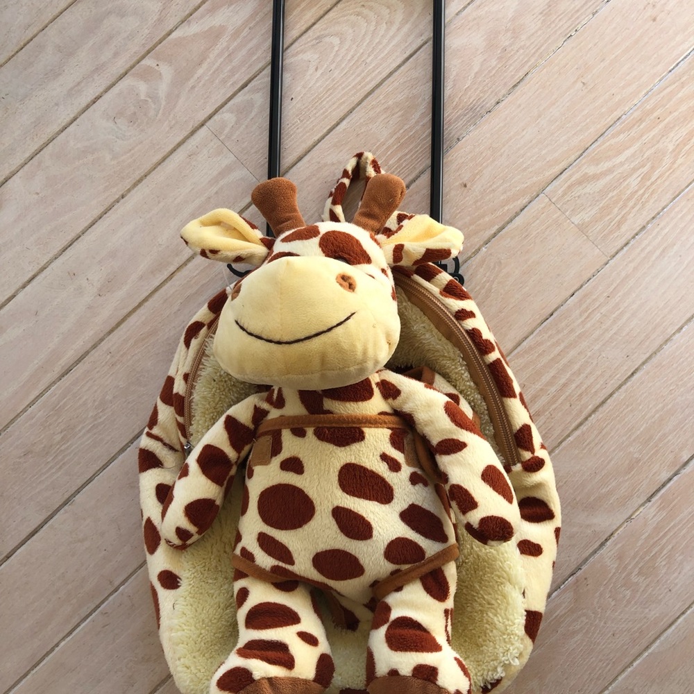 NWOT FUNZ PAL AROUND GIRAFFE knapsack/wheelie